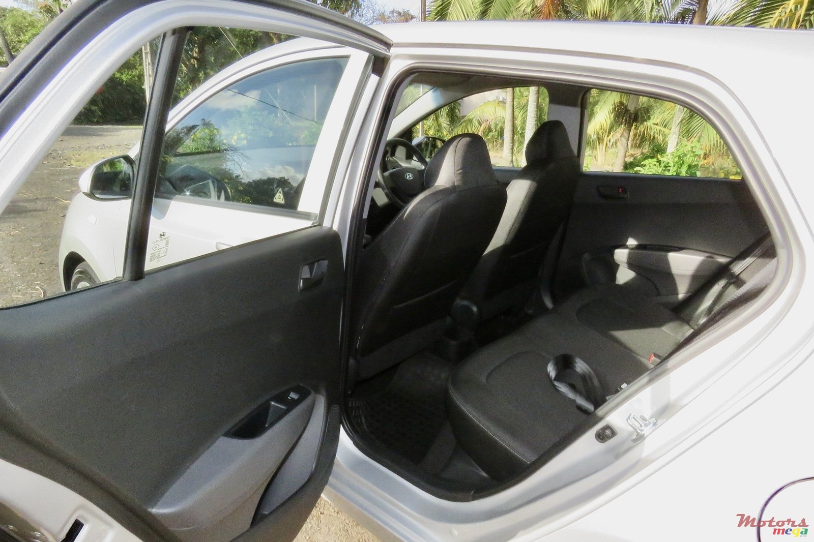 2018' Hyundai i10 photo #6