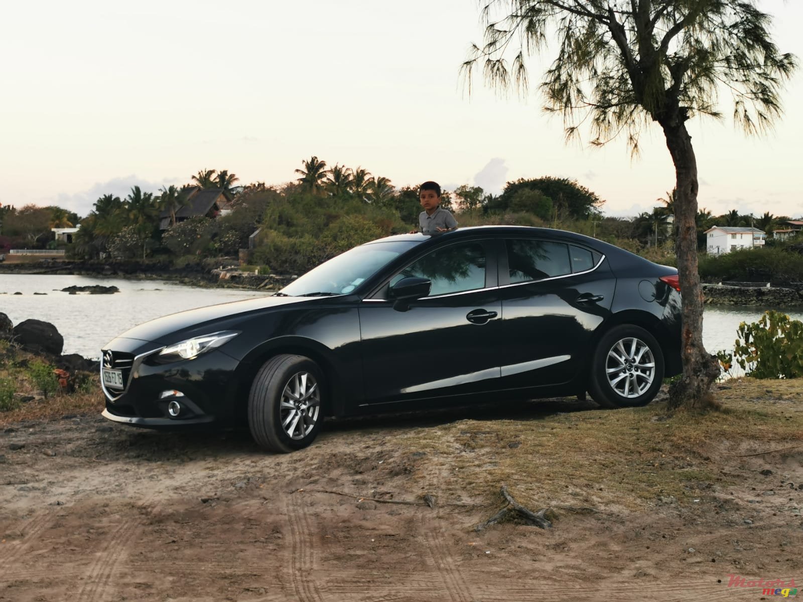 2015' Mazda 3 photo #5