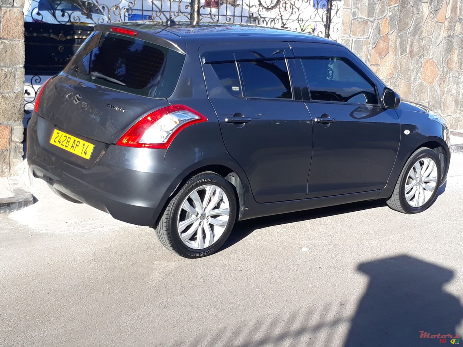 2014' Suzuki Swift JAPON photo #2