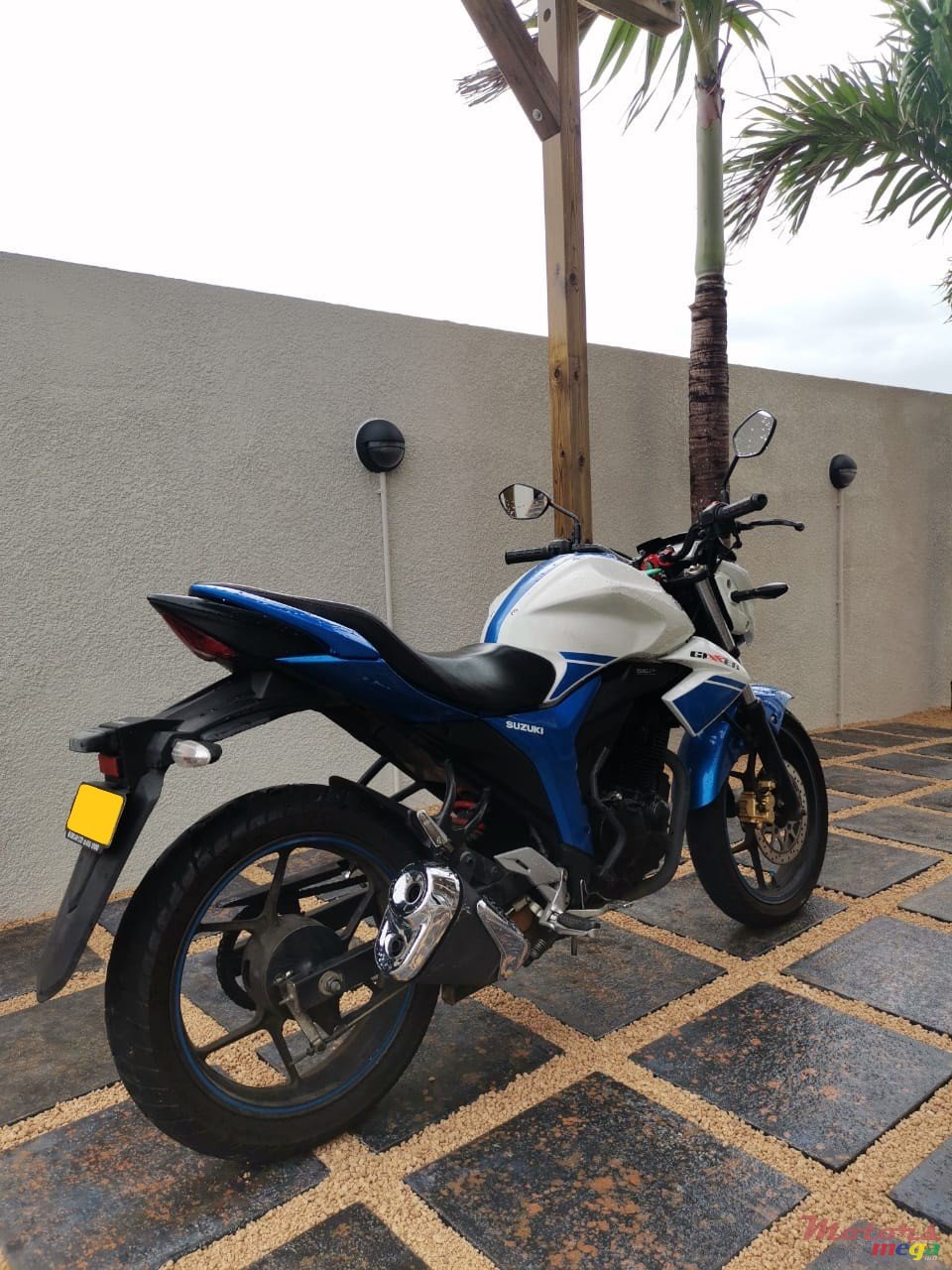 2016' Suzuki Gixxer photo #5