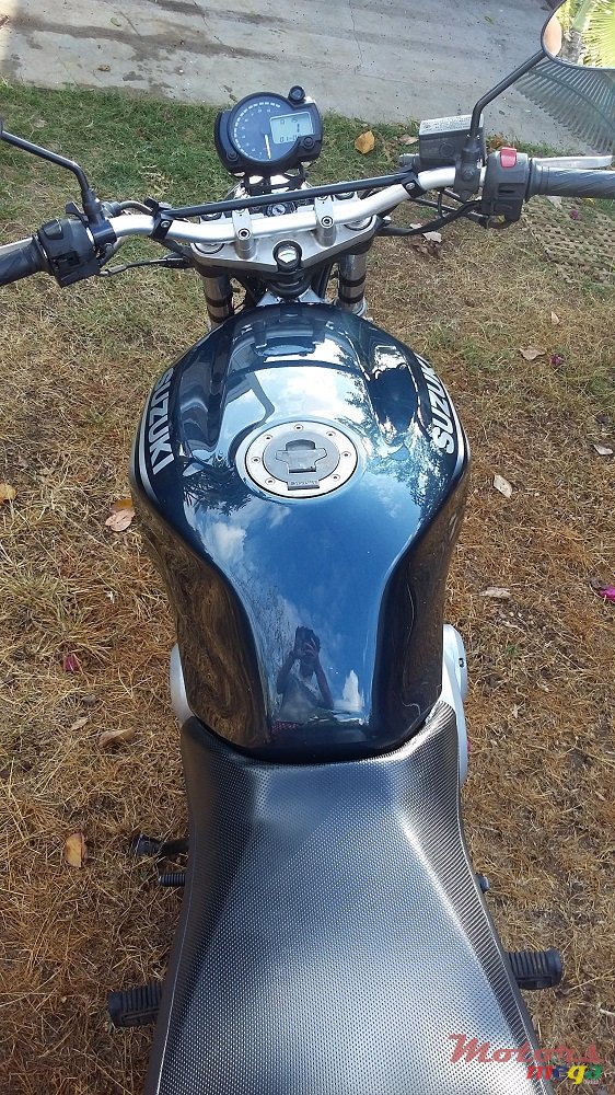 2005' Suzuki photo #3