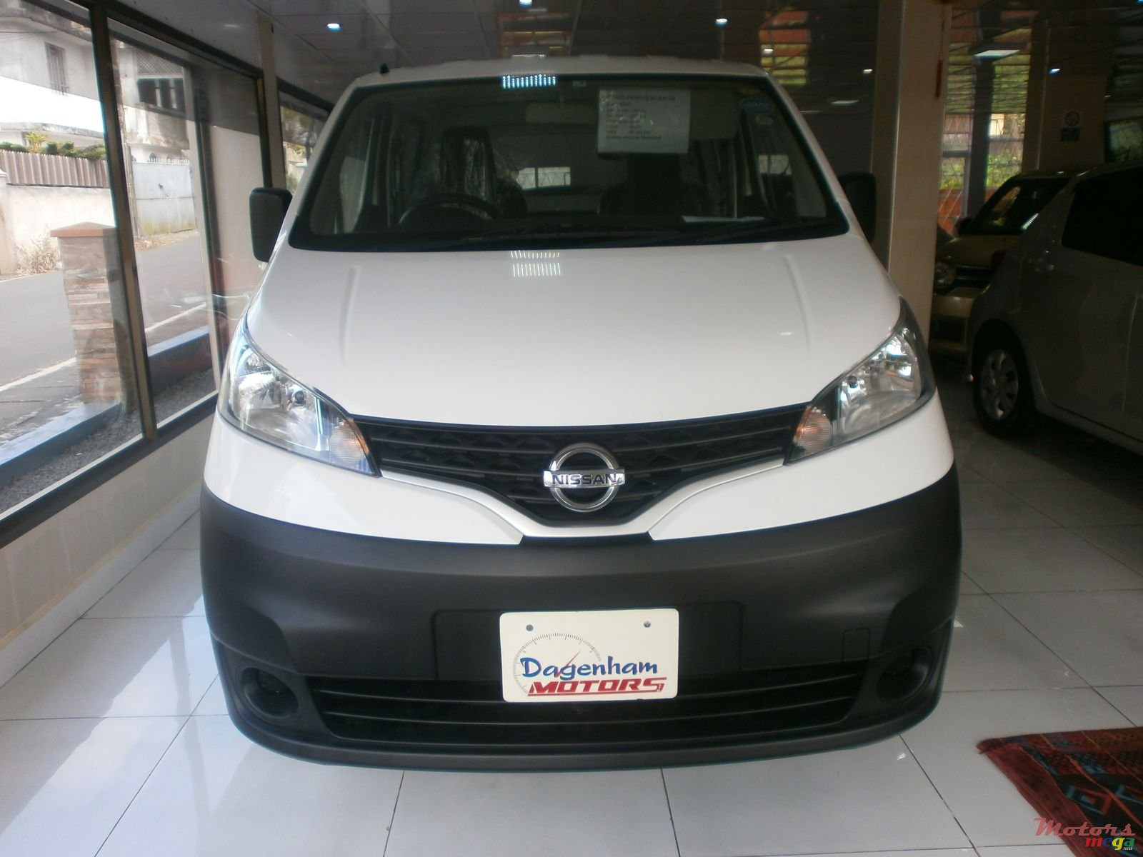 2017' Nissan Nv200 photo #1