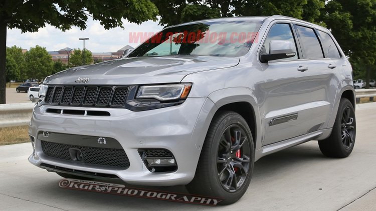 Jeep Grand Cherokee Trackhawk undisguised with Hellcat power
