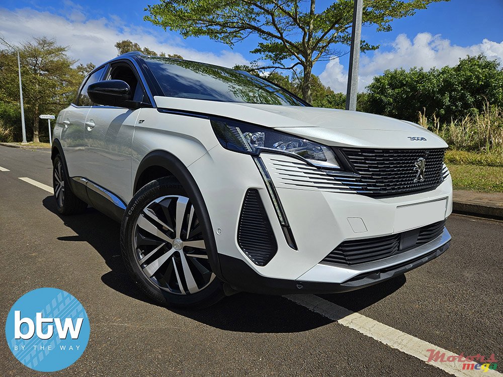 2023' Peugeot 3008 GT photo #1