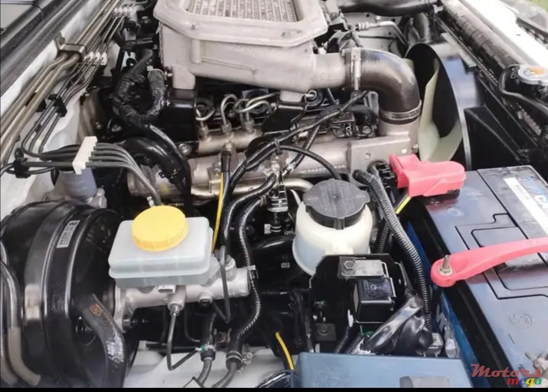 2017' Nissan NP300 photo #4