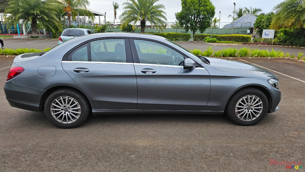 2018' Mercedes-Benz C 180 photo #2