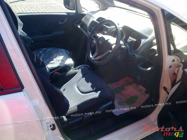 2011' Honda Fit Reconditioned photo #3