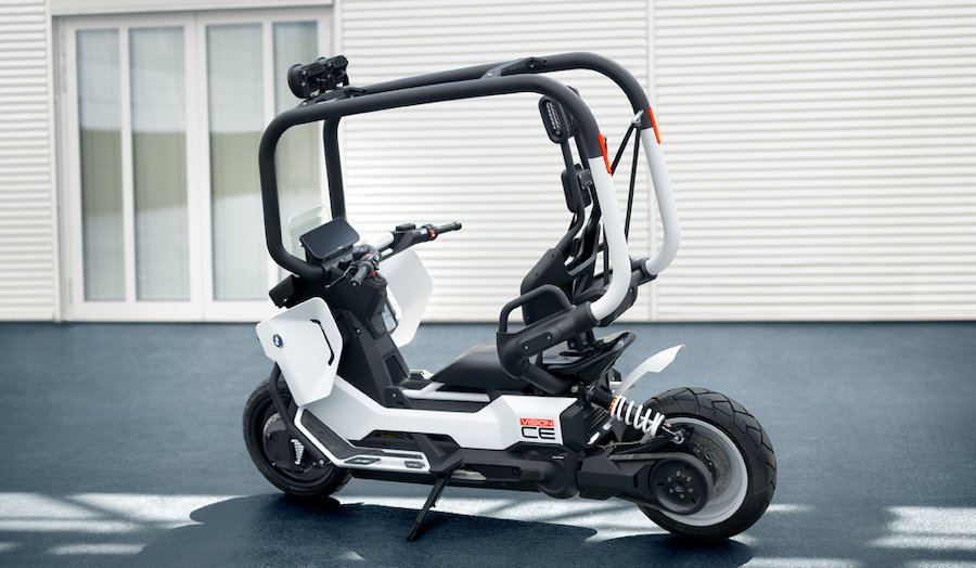 Avec le Vision CE BMW modernise son mythique scooter C1