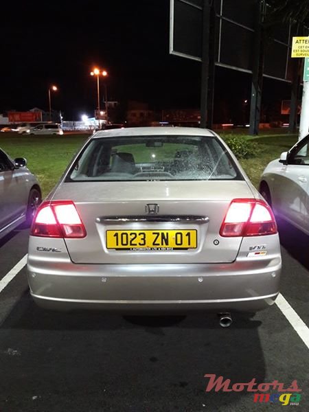 2001' Honda Civic VTEC photo #2