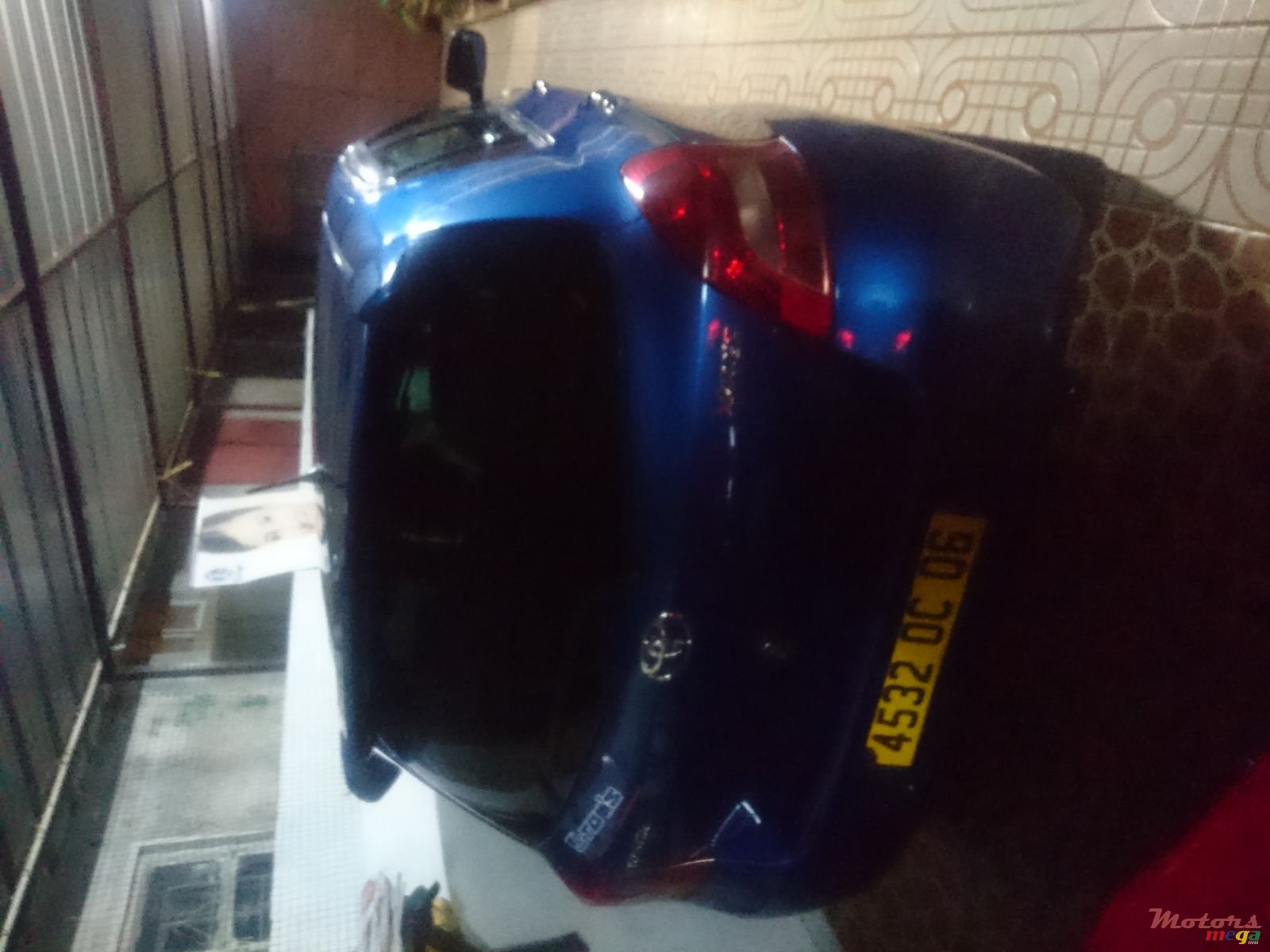 2006' Toyota Vitz photo #6