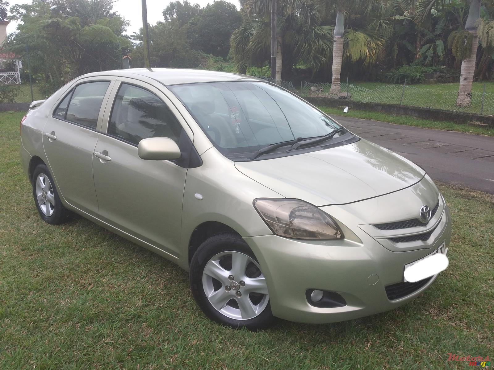 2007' Toyota Yaris photo #1