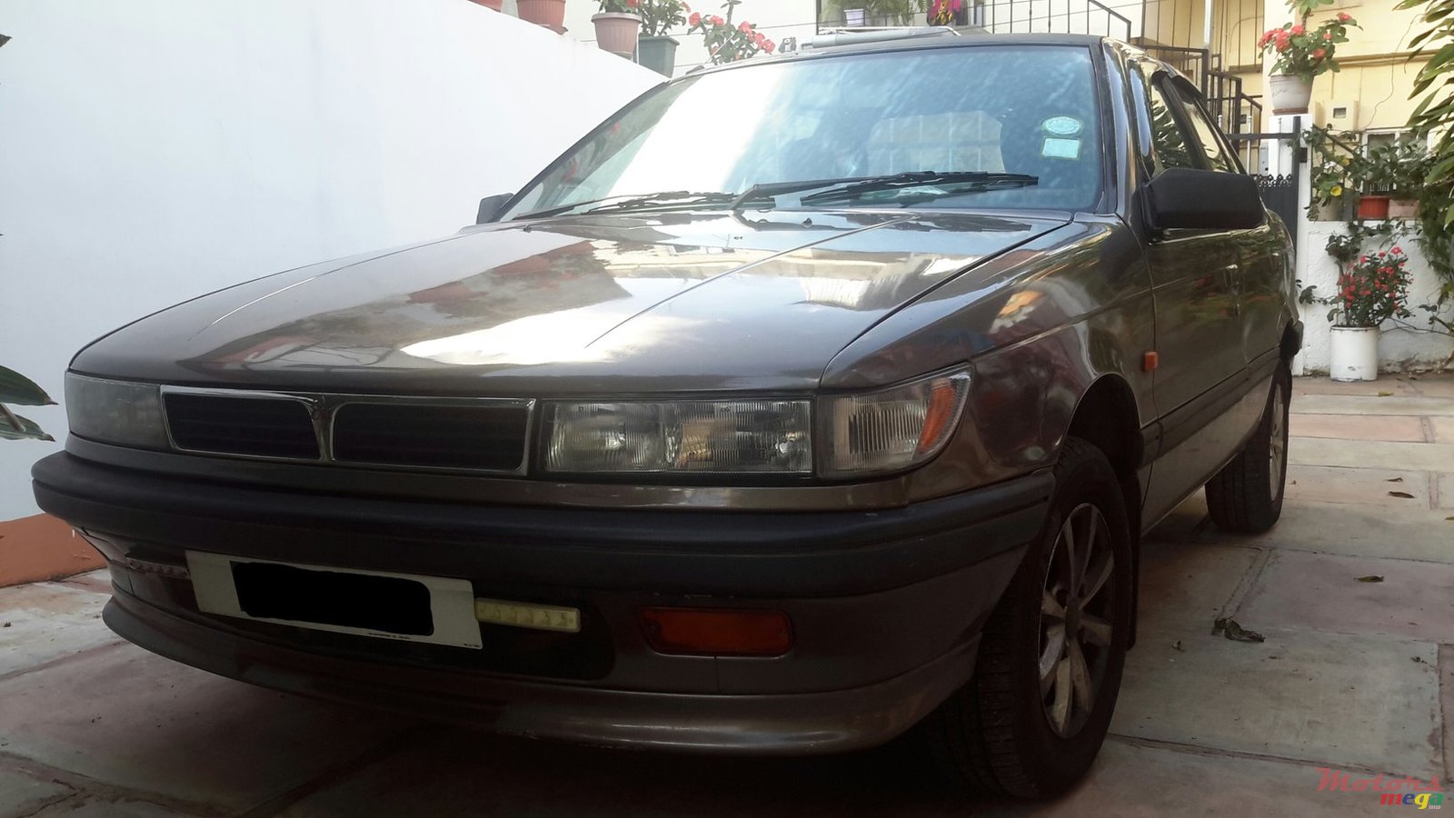 1991' Mitsubishi Lancer photo #1