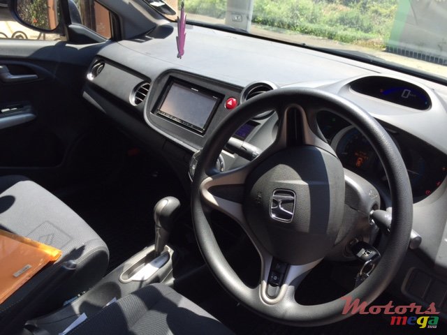 2011' Honda Insight photo #4