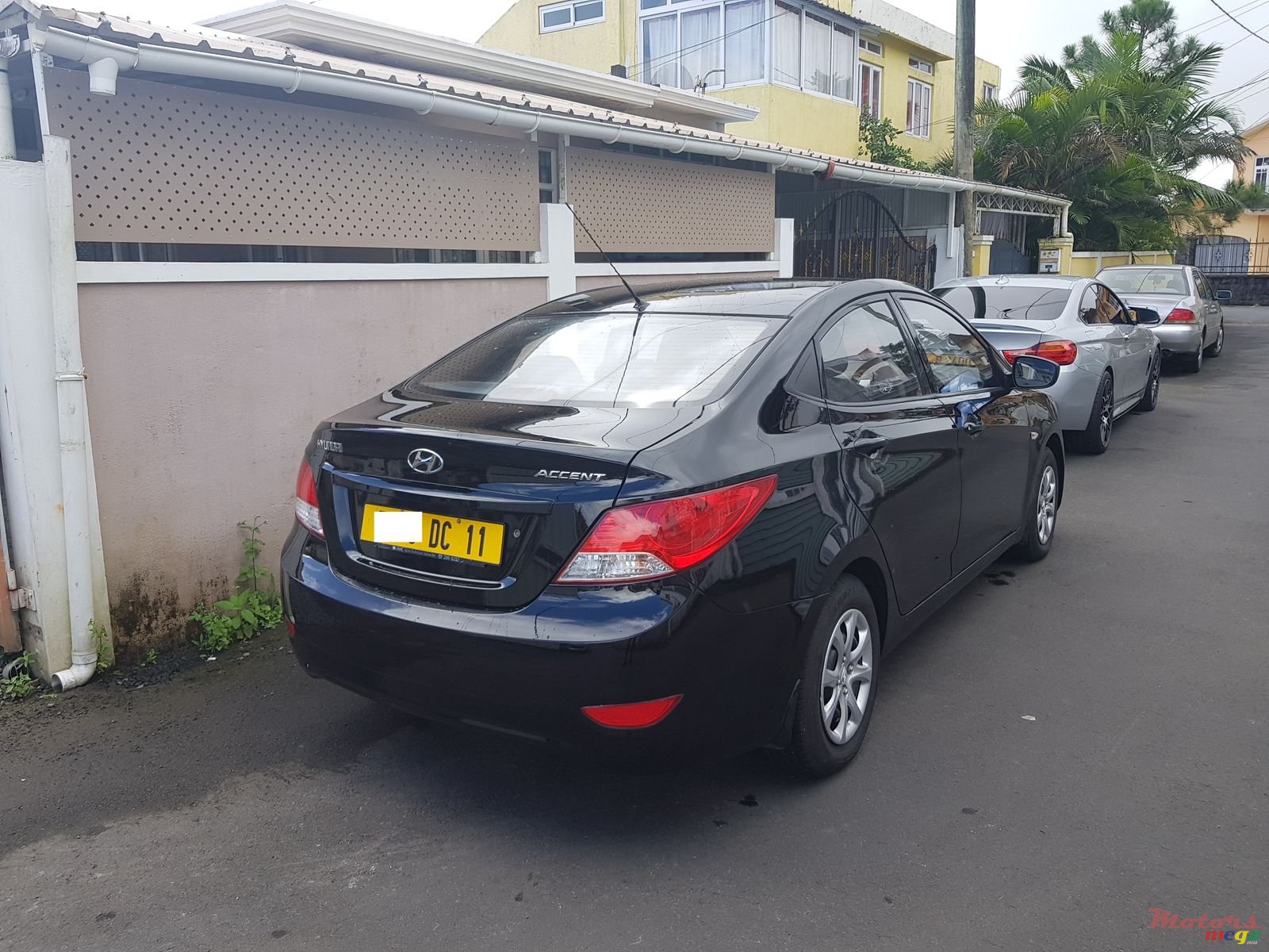 2011' Hyundai GLS Accent Manual photo #1