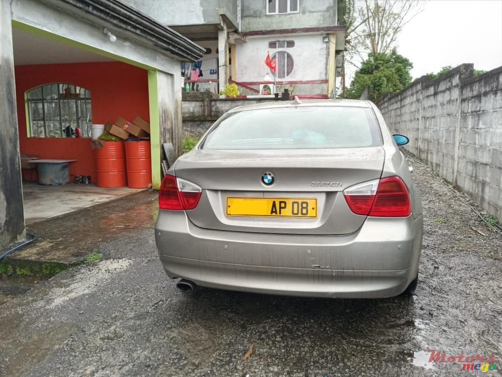 2008' BMW 320 photo #2