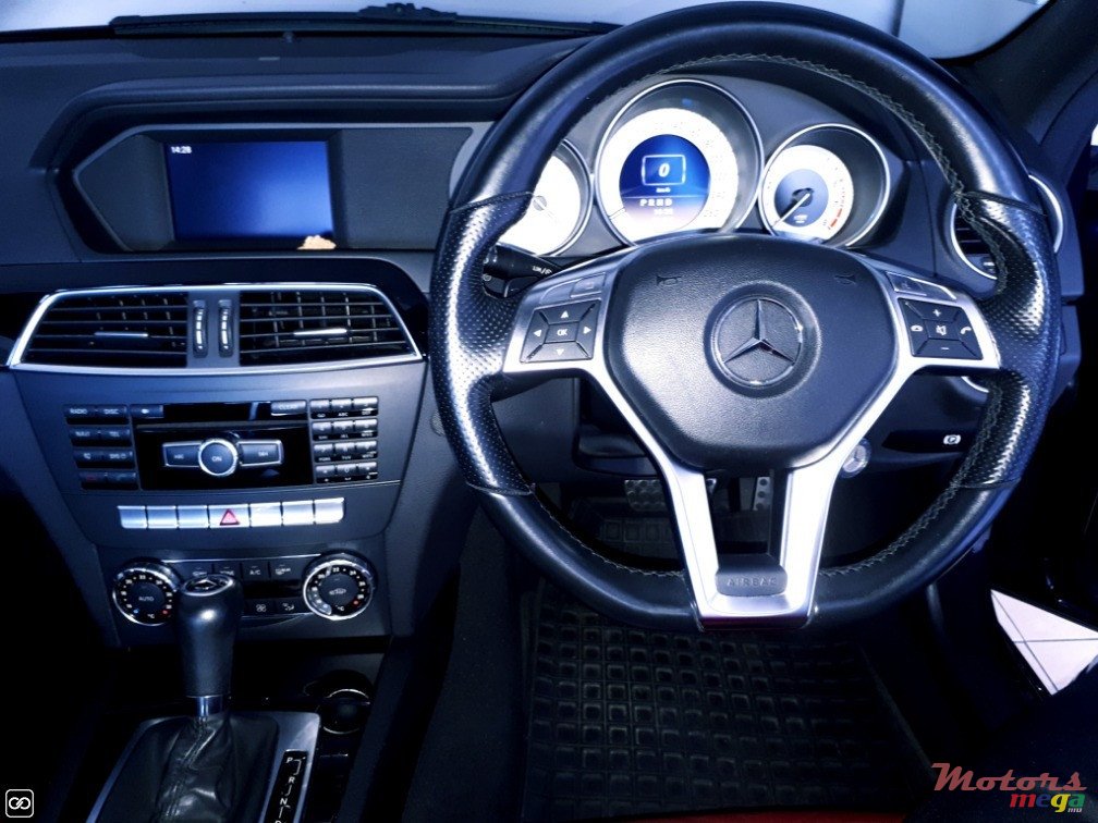 2011' Mercedes-Benz C-Class 180 photo #5