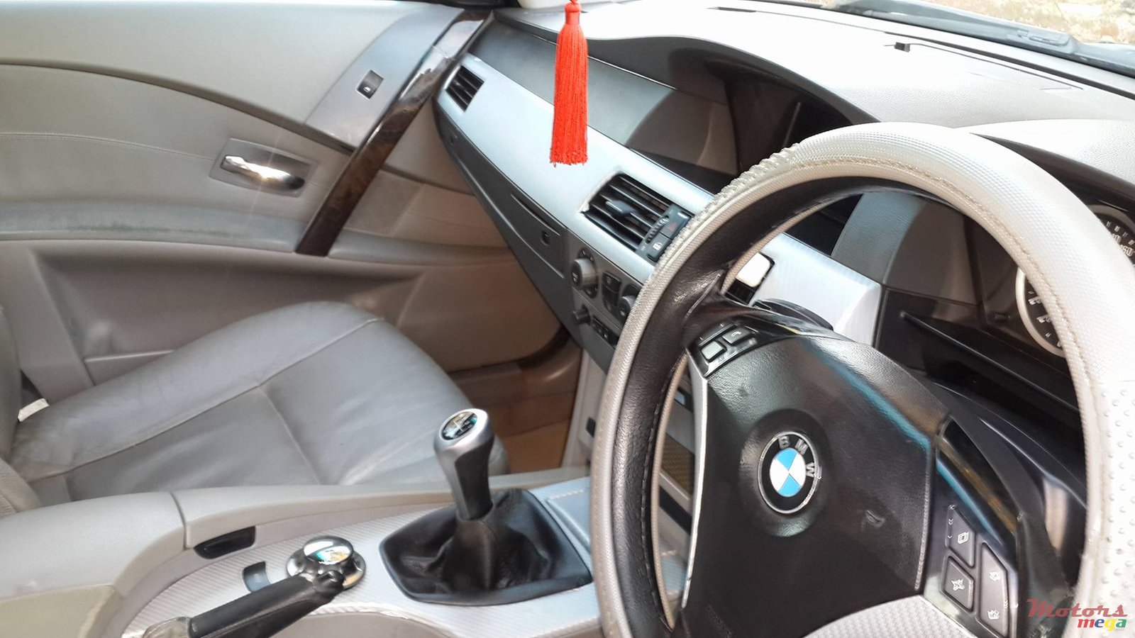 2004' BMW 525 photo #4