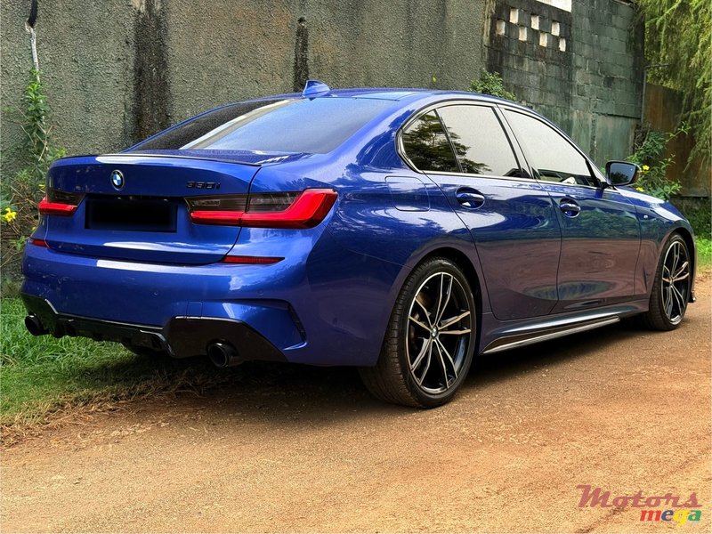 2019' BMW 330 photo #3