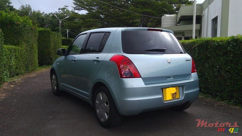 2007' Suzuki Swift photo #4