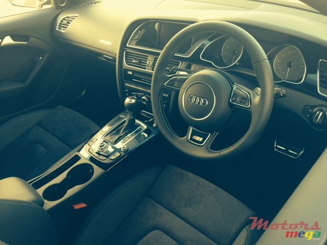 2014' Audi S5 Coupe Black Edition photo #4