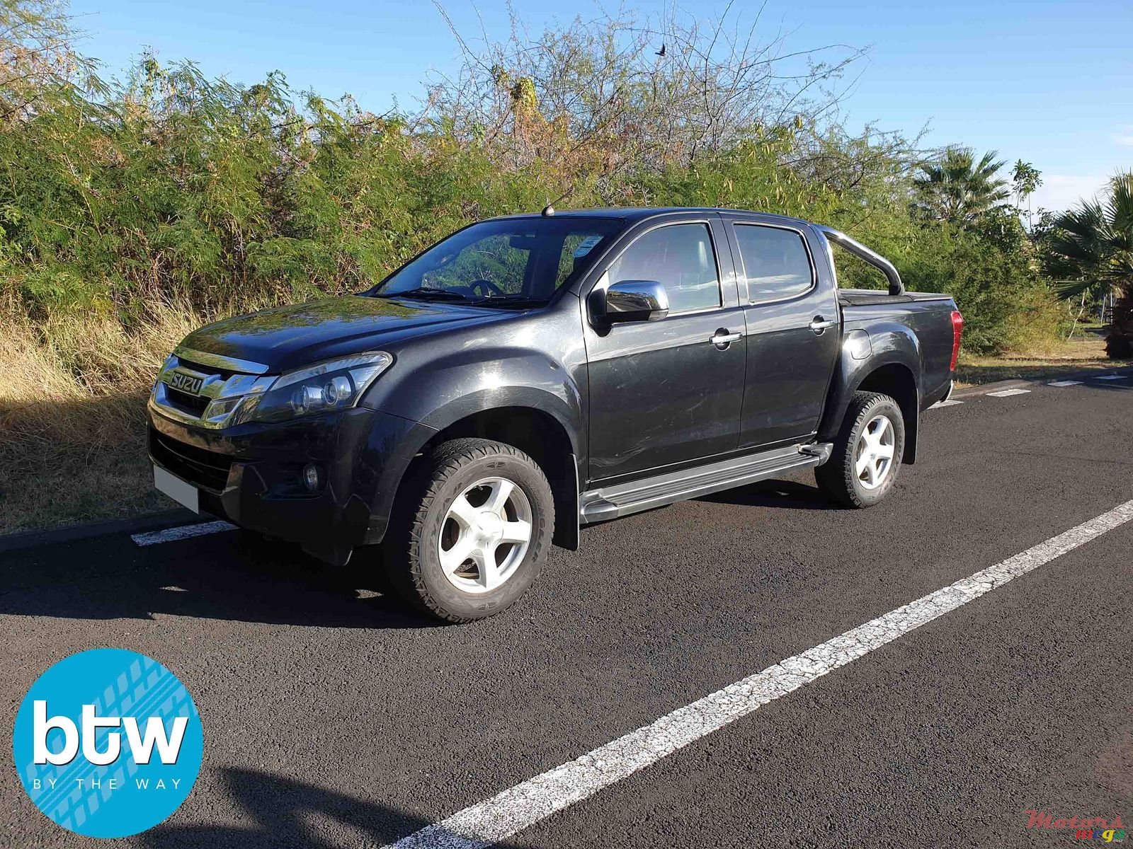 2015' Isuzu KB Series 300 2WD photo #3