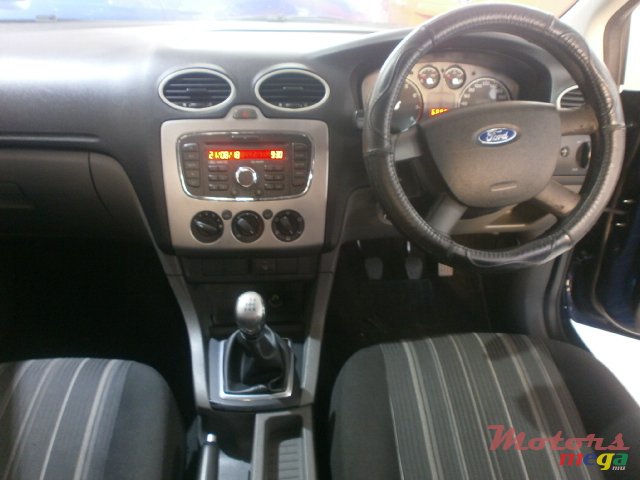 2012' Ford Focus photo #5