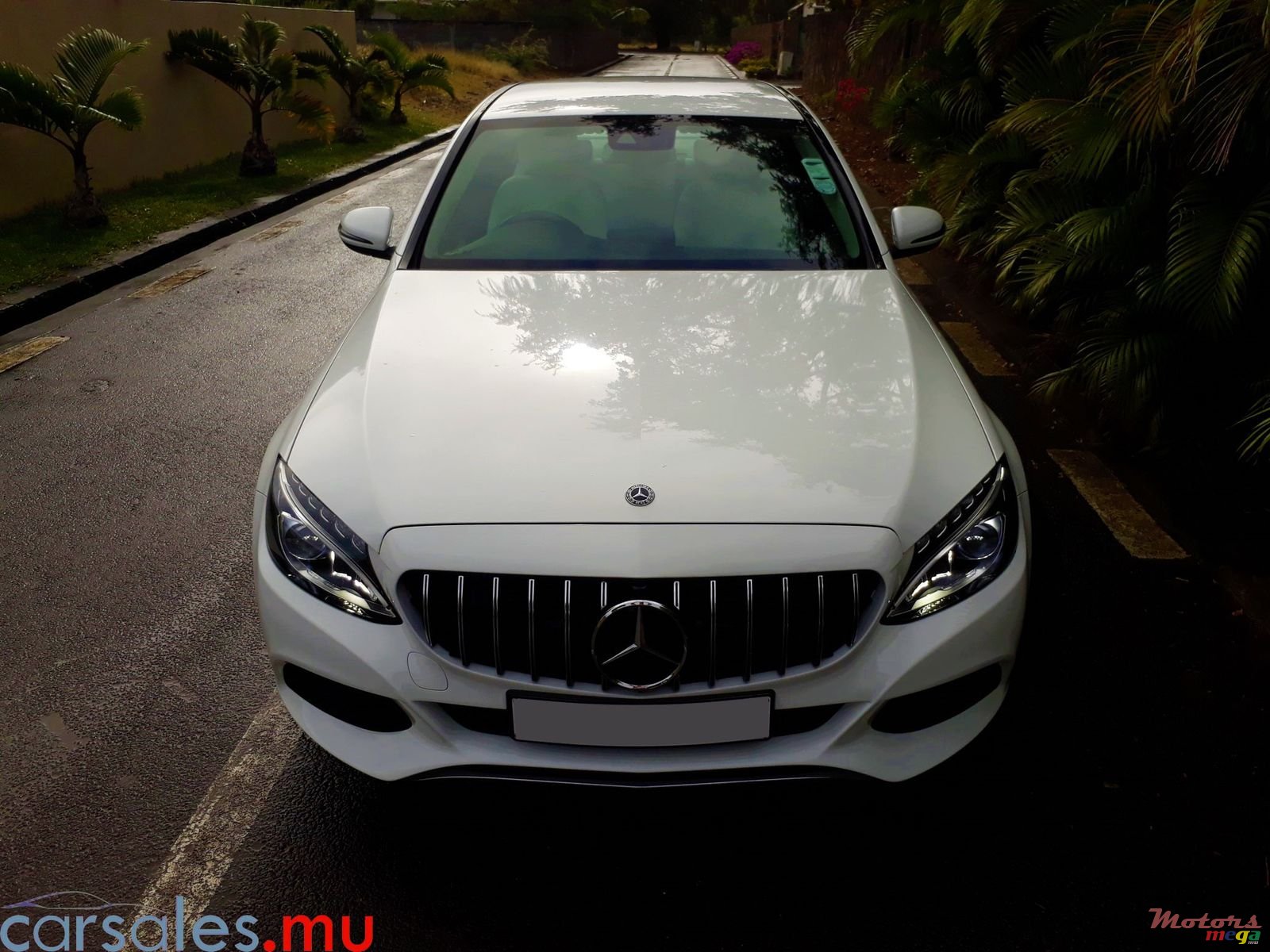 2018' Mercedes-Benz C-Class C180 Elegance photo #2