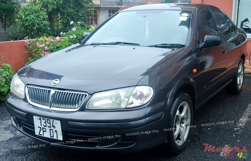 2001' Nissan Sunny photo #1