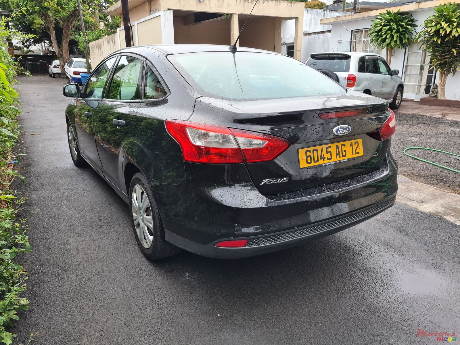 2012' Ford Focus photo #3