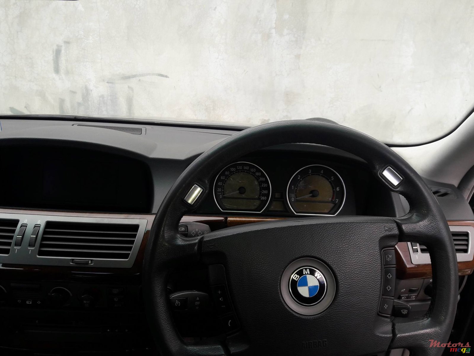 2002' BMW 7 Series photo #7