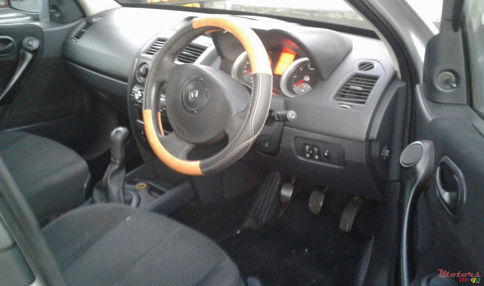 2005' Renault Megane photo #4