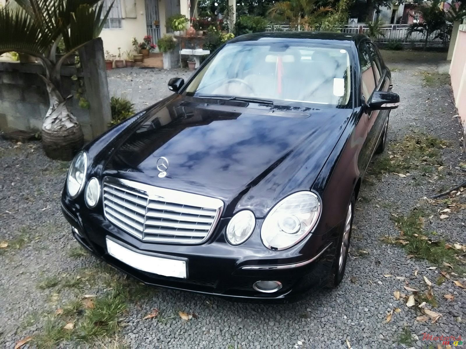 2007' Mercedes-Benz 200E photo #1