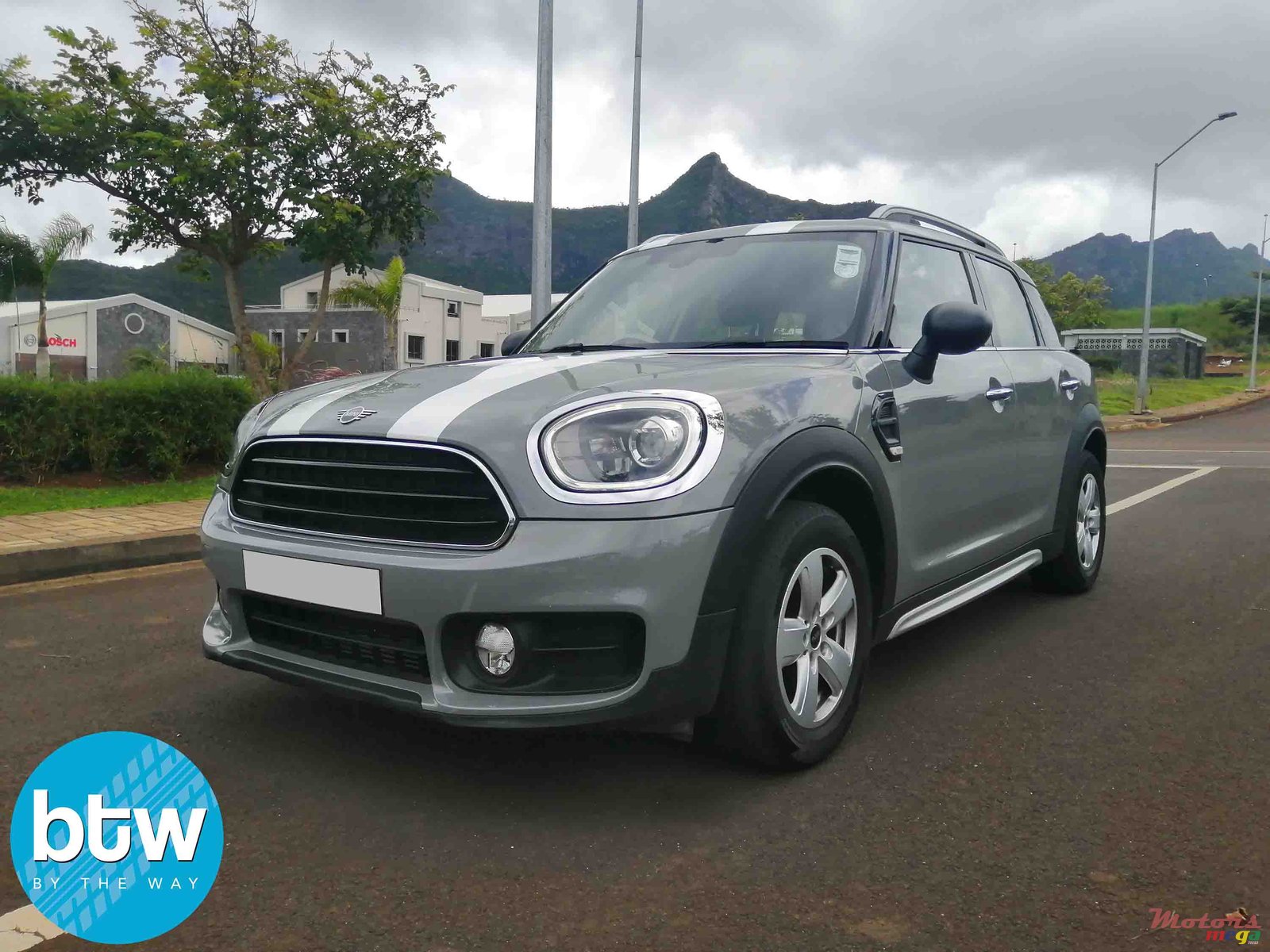 2019' MINI Countryman photo #2