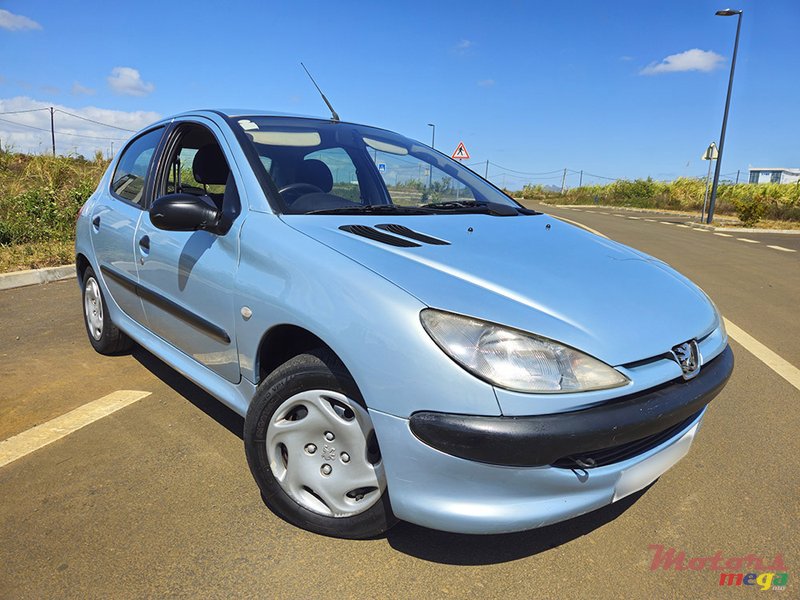 2001' Peugeot 206 photo #1