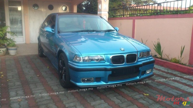 1994' BMW 3 Series Sedan photo #1