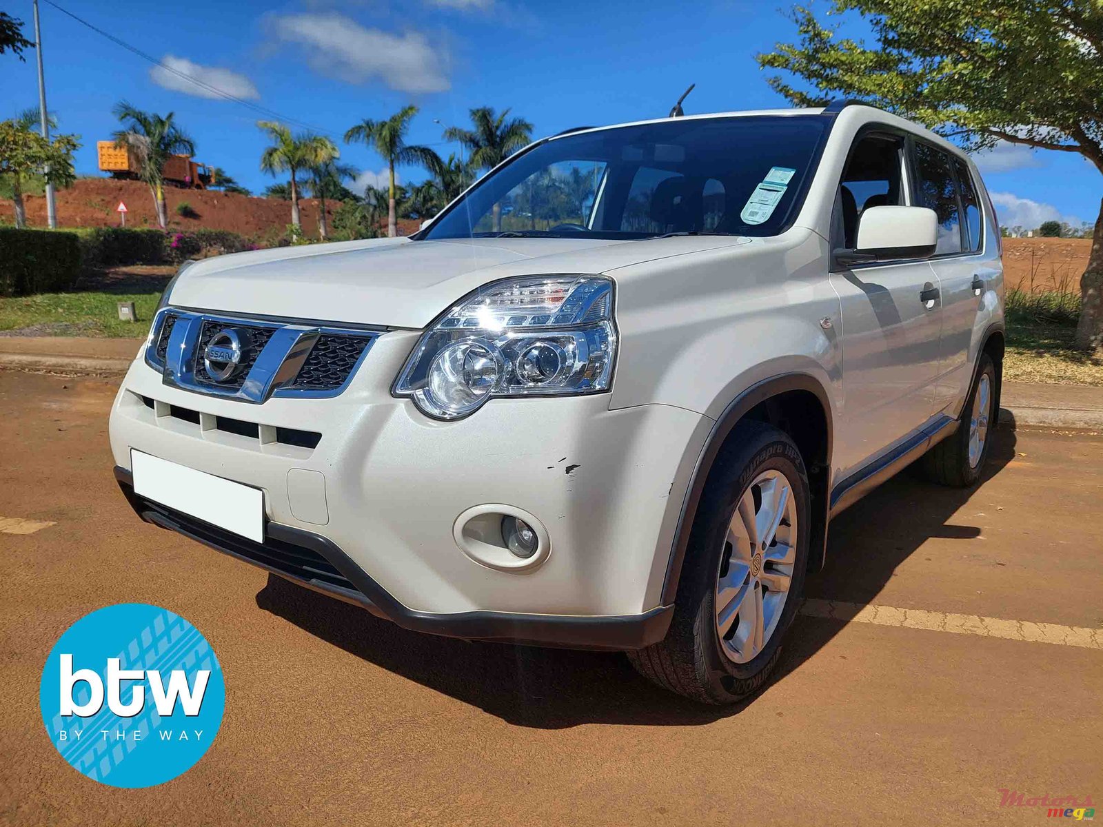 2013' Nissan X-Trail photo #2