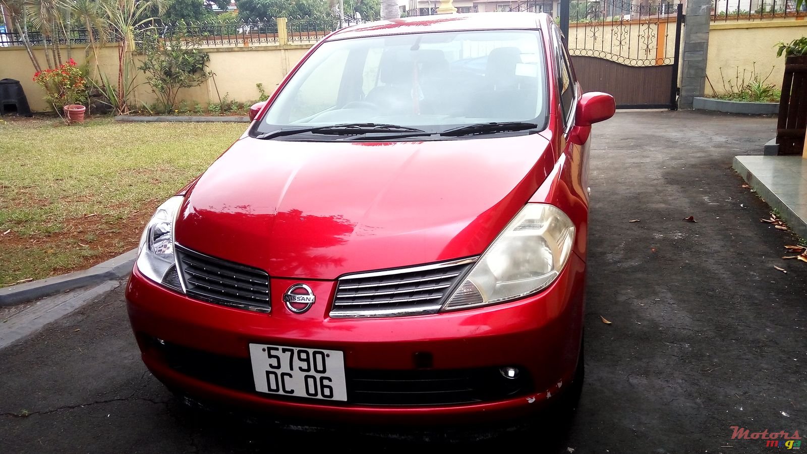 2016' Nissan Tiida photo #2