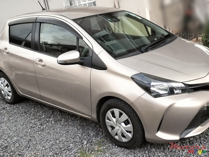 2015' Toyota Vitz photo #1