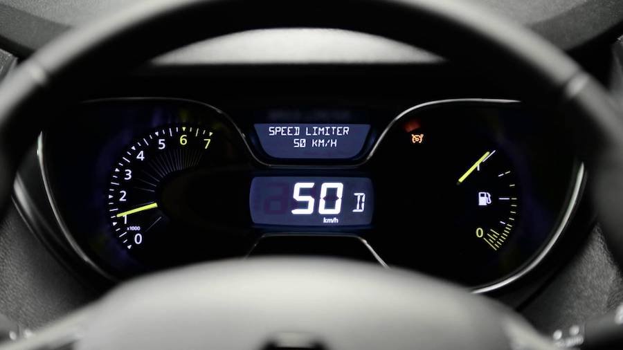 Renault : Tous Les Modèles Bientôt Limités À 180 Km/h !