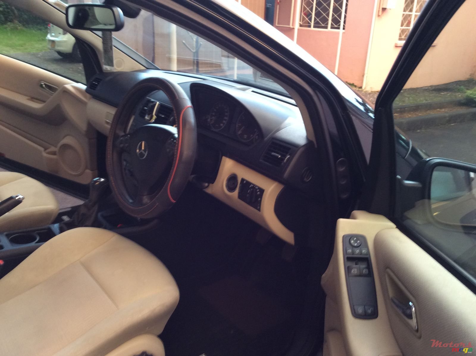 2009' Mercedes-Benz A 160 photo #1