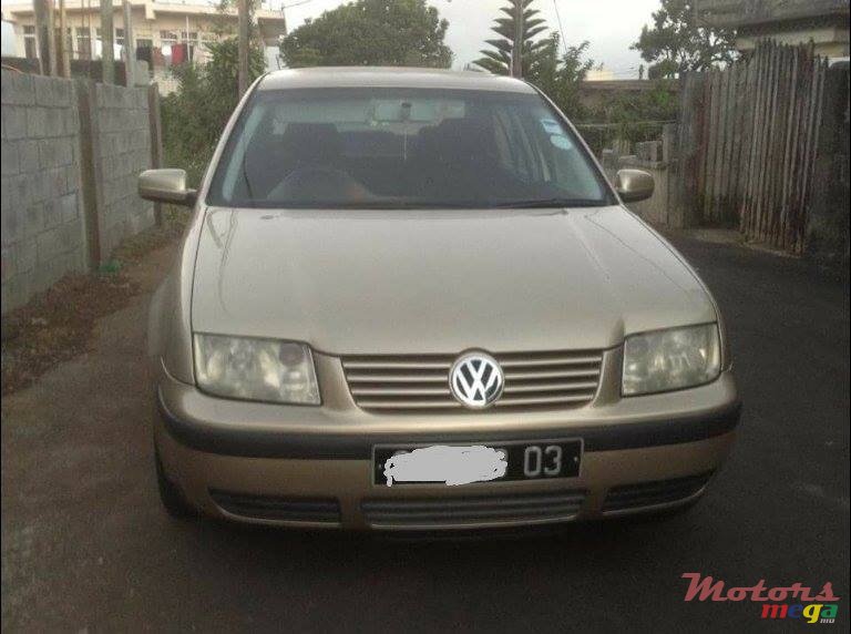 2003' Volkswagen Bora photo #1