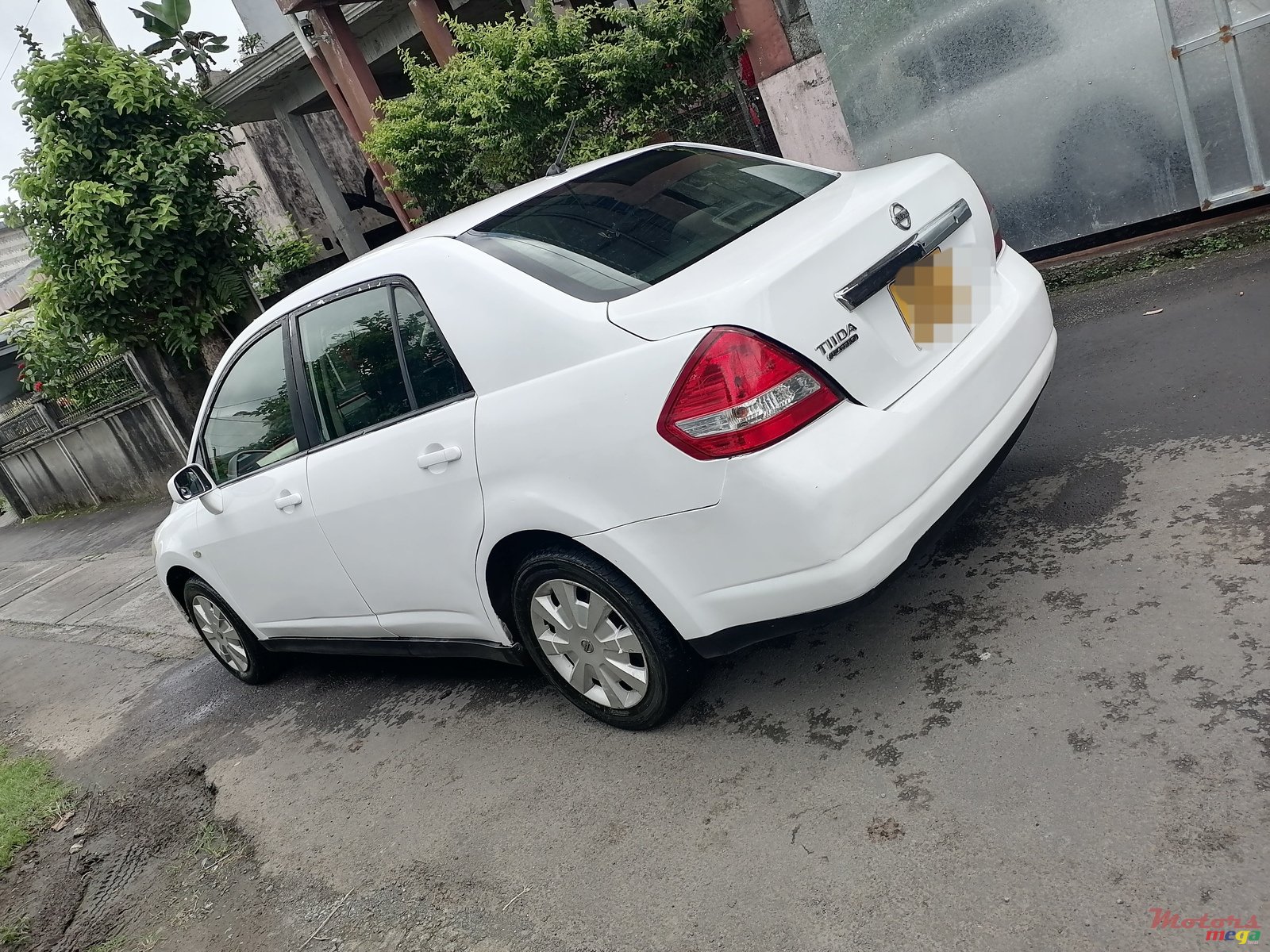 2007' Nissan Tiida photo #2