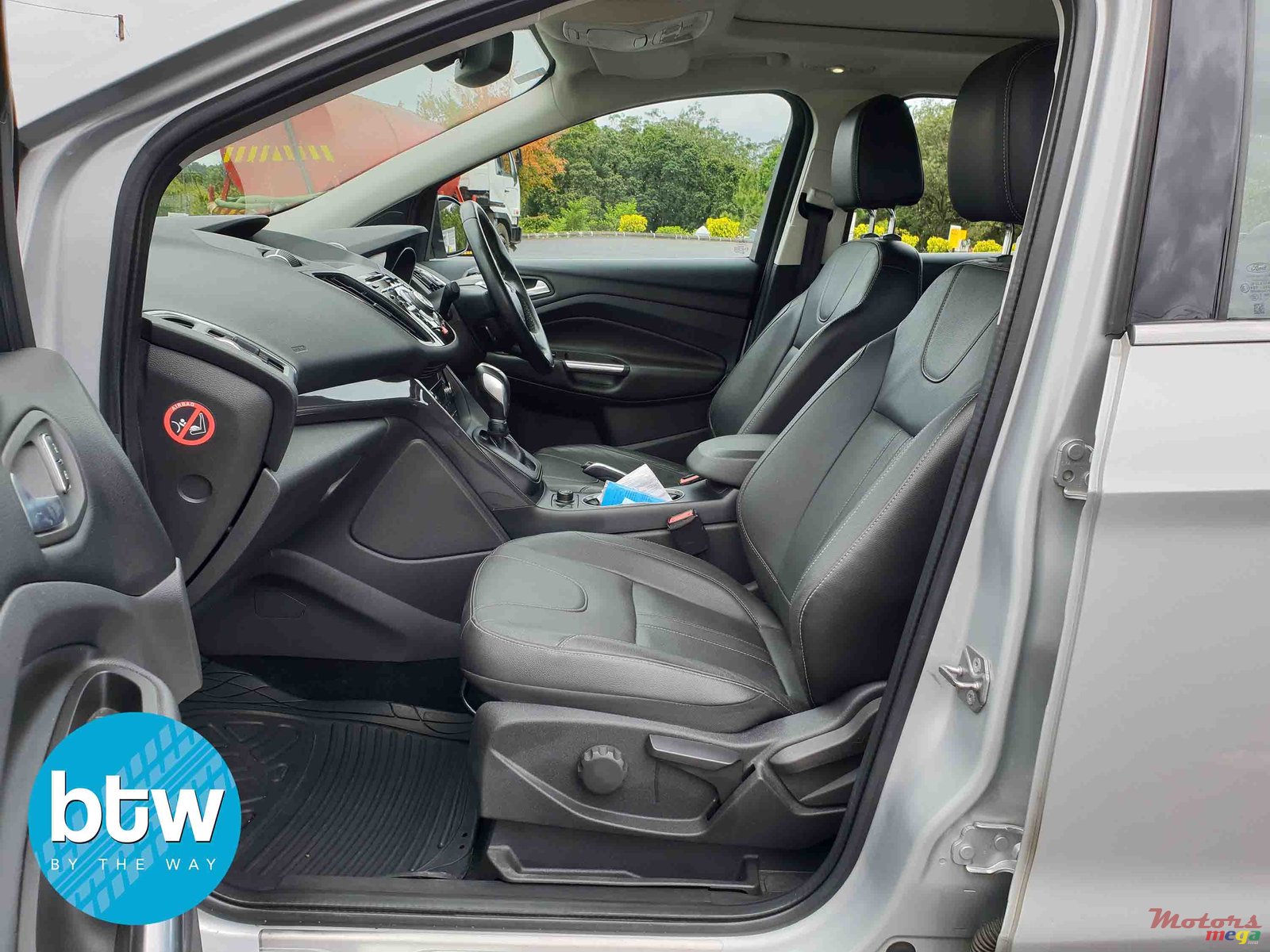 2014' Ford Kuga photo #7