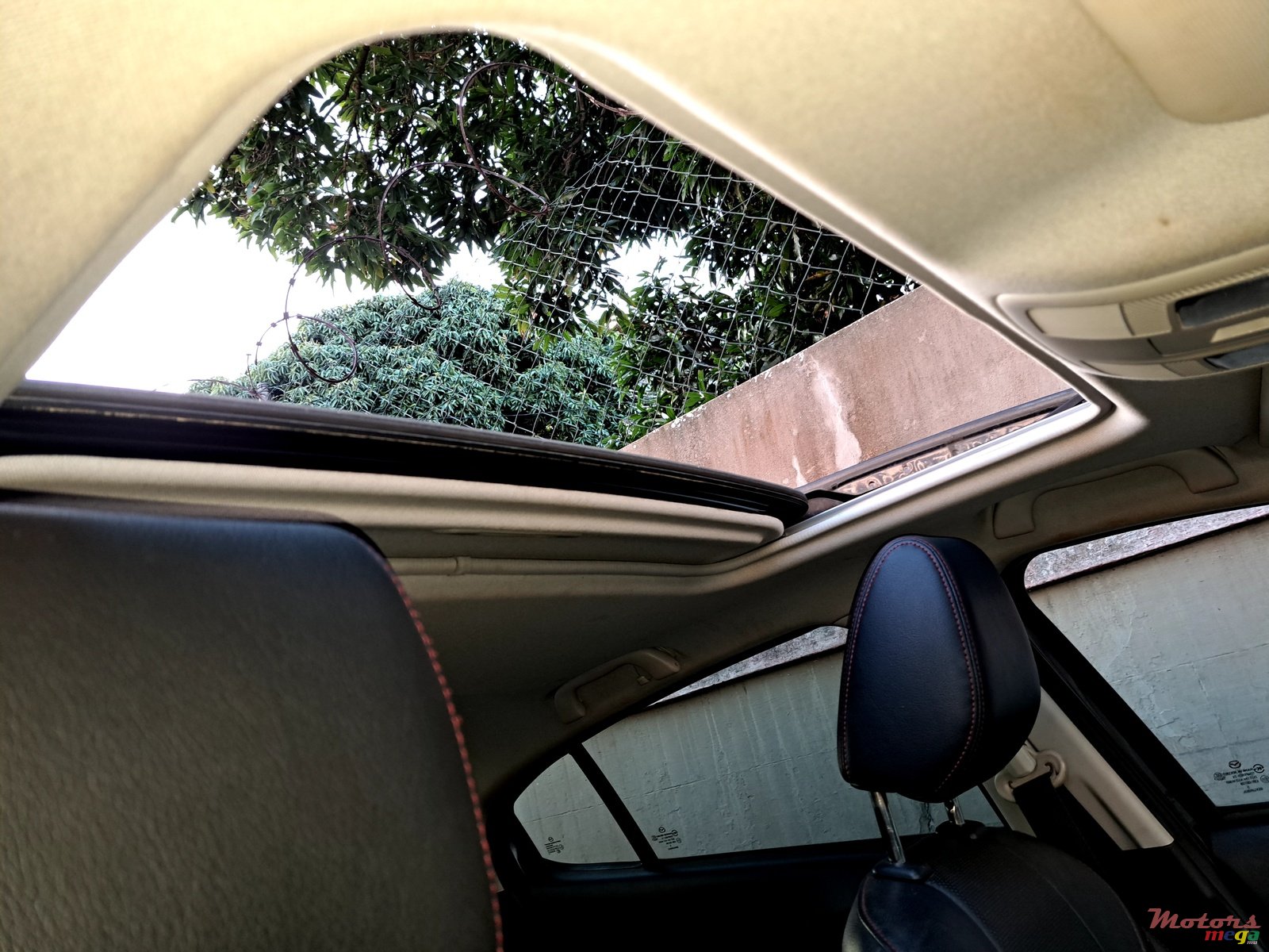 2015' Mazda 3 photo #7