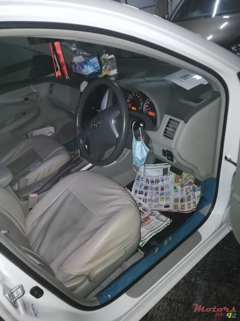 2011' Toyota Axio photo #2