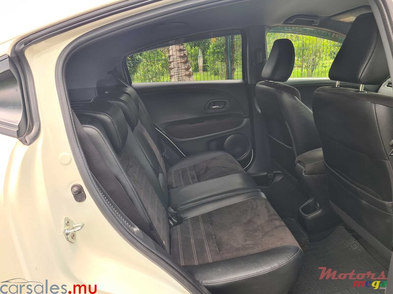 2017' Honda Vezel RS 1.5 Hybrid photo #5