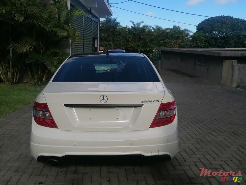 2009' Mercedes-Benz C-Class photo #4