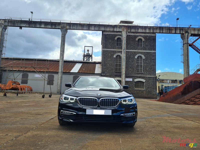 2019' BMW 530e I PERFORMANCE photo #2