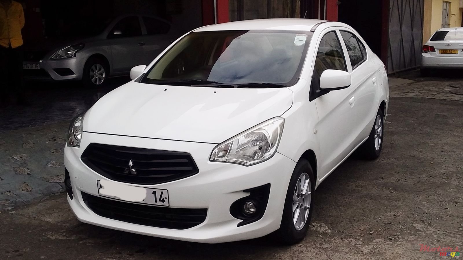 2014' Mitsubishi Attrage photo #2