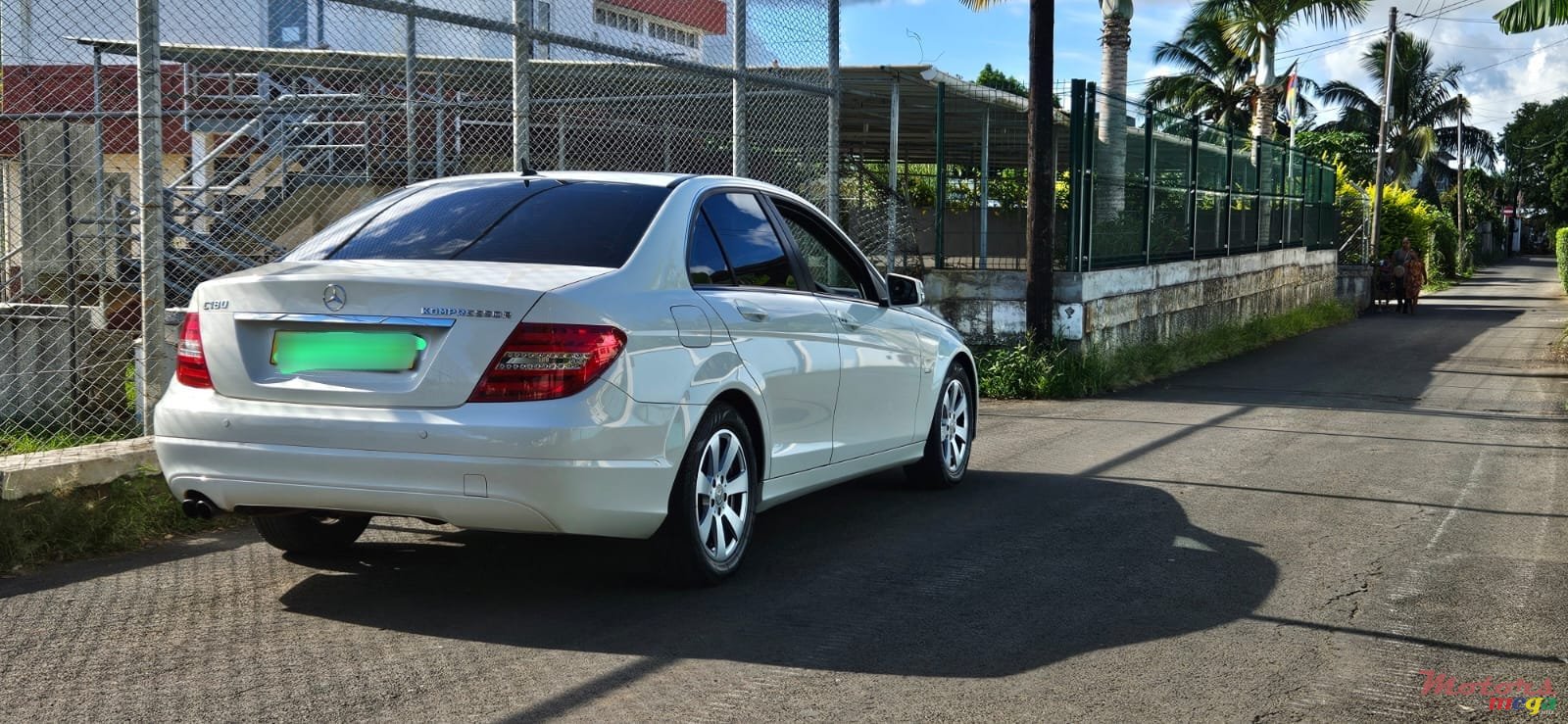 2011' Mercedes-Benz C 180 photo #4